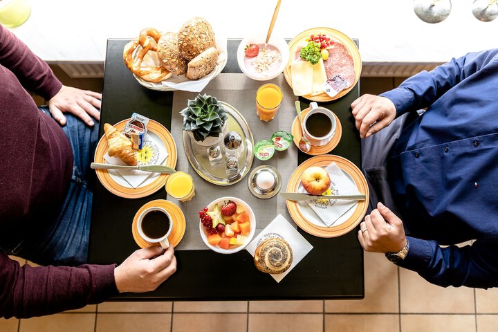Breakfast/Coffee Service 45 of 47