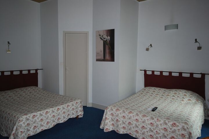 Room 10 of 64