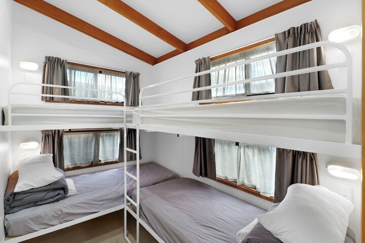 Room 4 of 39