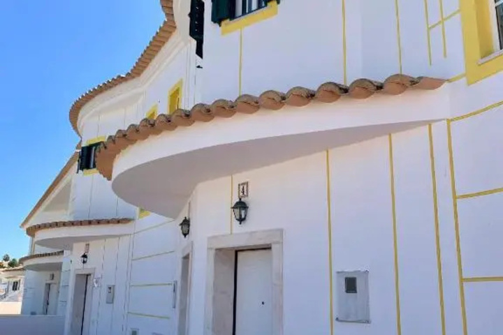 Exterior of Casadaluz 18