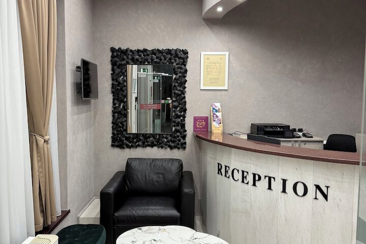 Lounge 67 of 99