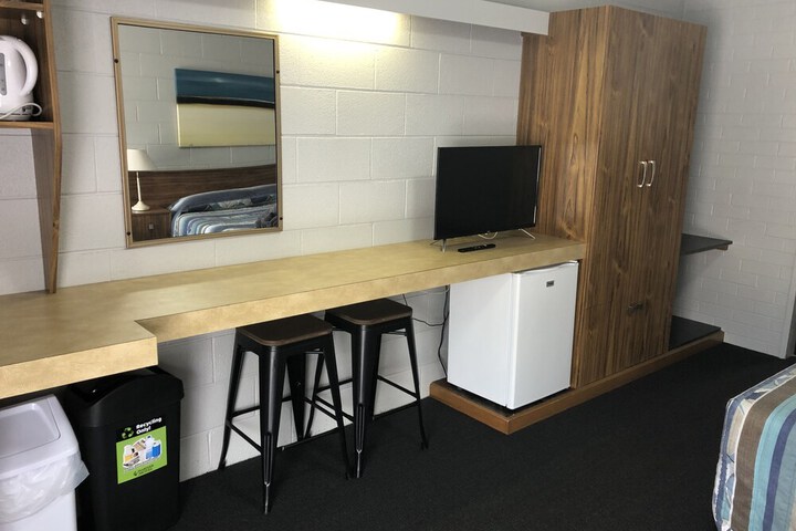 Room 2 of 43