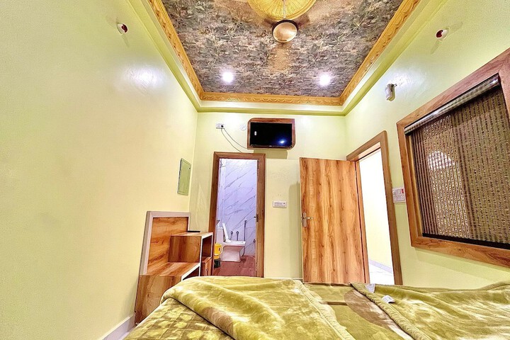 Room 21 of 41