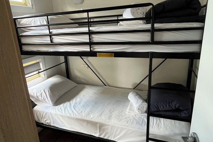 Room 5 of 50