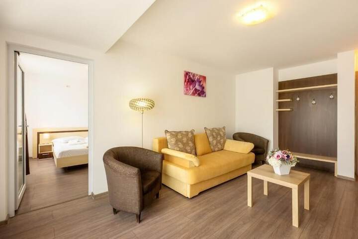 Room 10 of 19