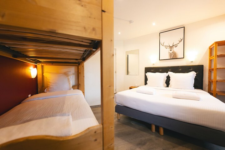 Room 10 of 38