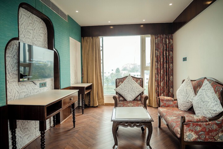 Room 9 of 20