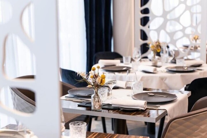 Dining 47 of 72