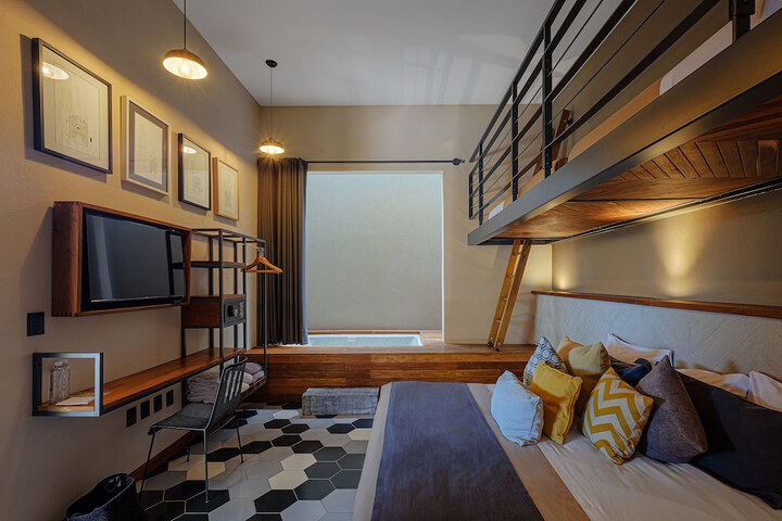 Room 18 of 51