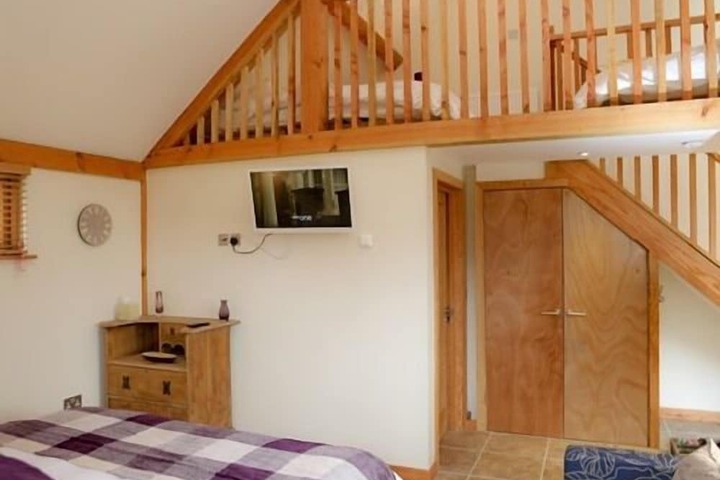 Room 16 of 145