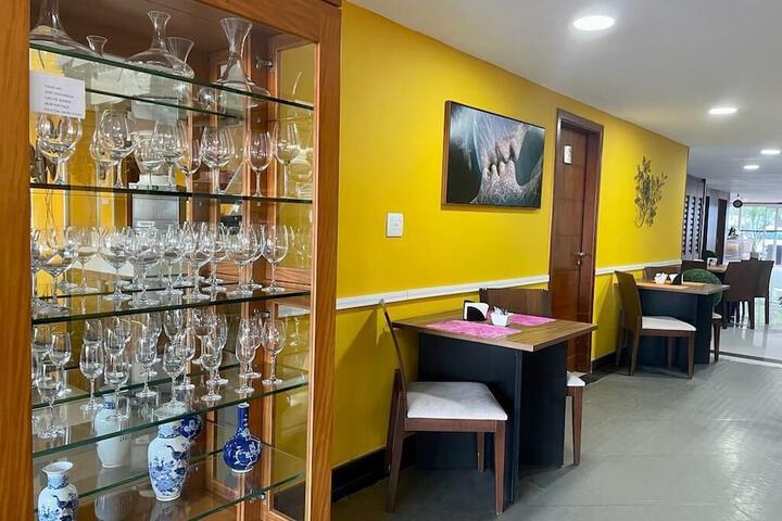 Dining 90 of 127