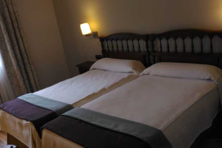 Room 10 of 37