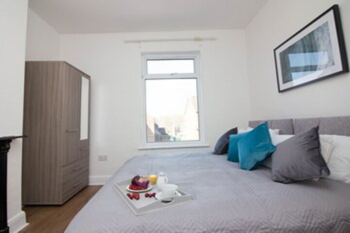 Room 16 of 35