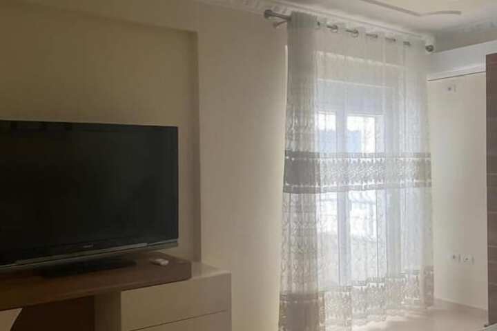 Room 2 of 95