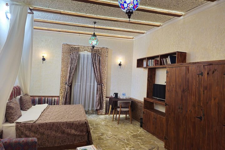 Room 14 of 140