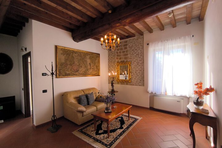 Room 15 of 31