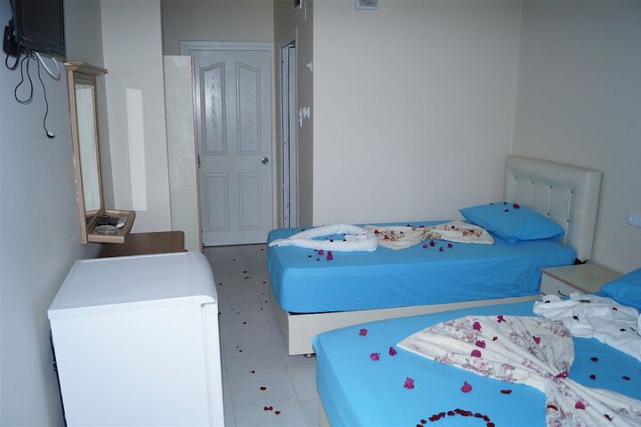 Room 16 of 32