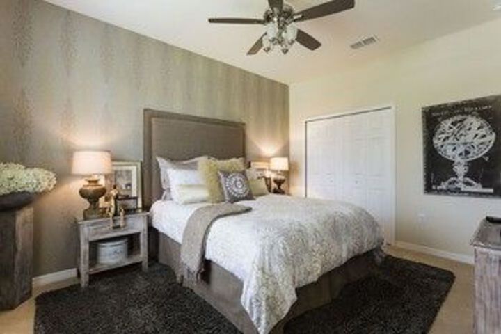 Room 17 of 35