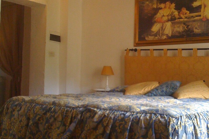 Room 3 of 50