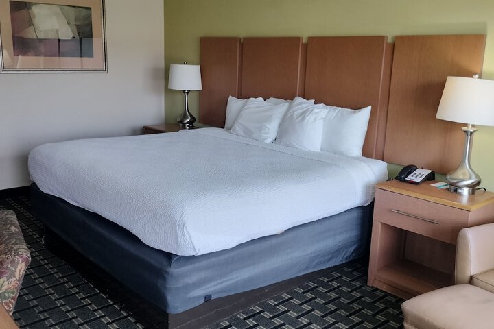 Room 46 of 190