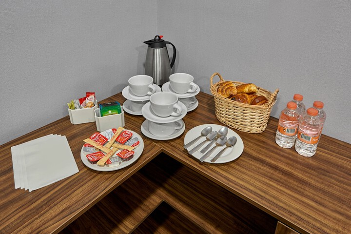 Breakfast/Coffee Service 43 of 84