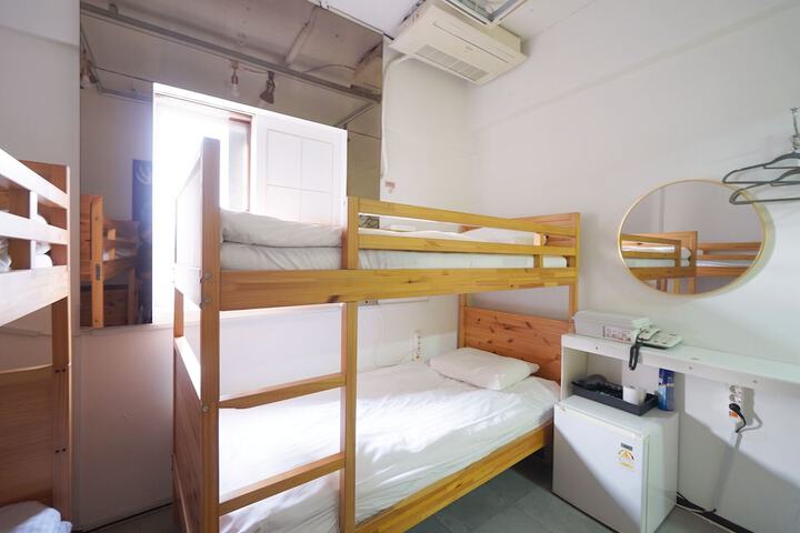 Room 17 of 43
