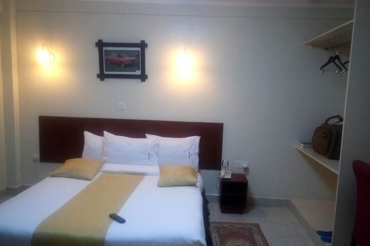 Room 6 of 52