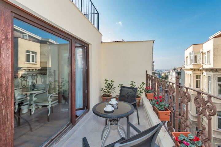 Terrace/Patio 21 of 48