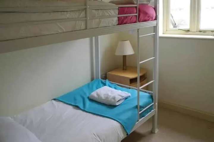 Room 5 of 15