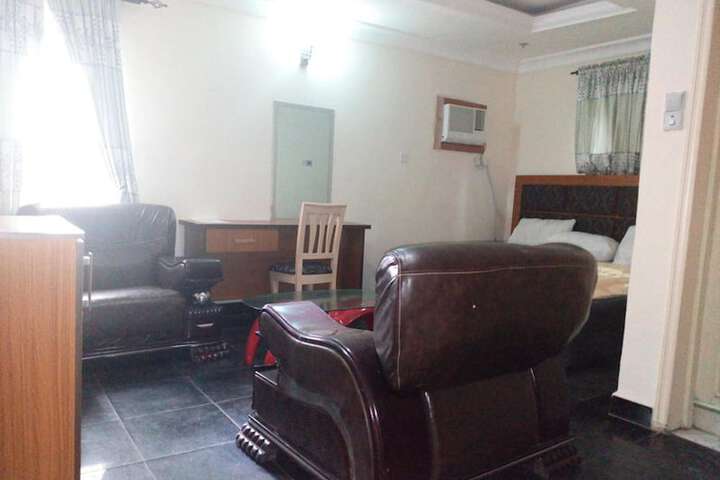 Room 22 of 33