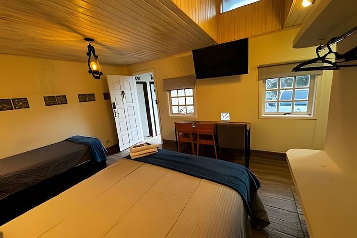Room 5 of 125