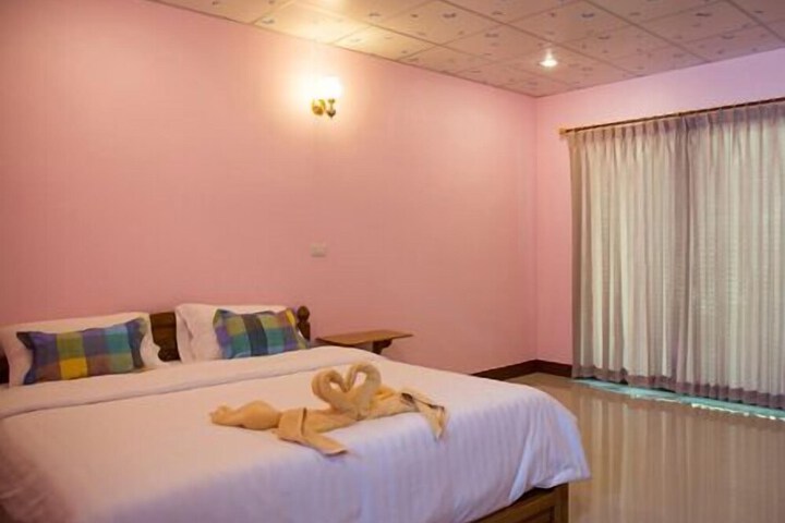 Room 14 of 65