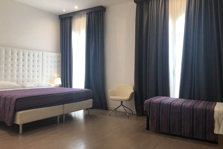Room 27 of 69