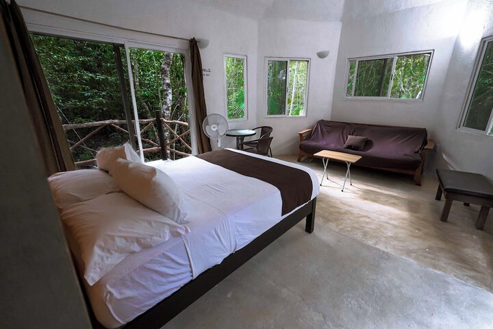 Room 27 of 103