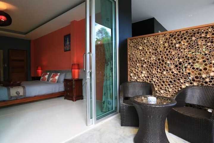 Room 5 of 48