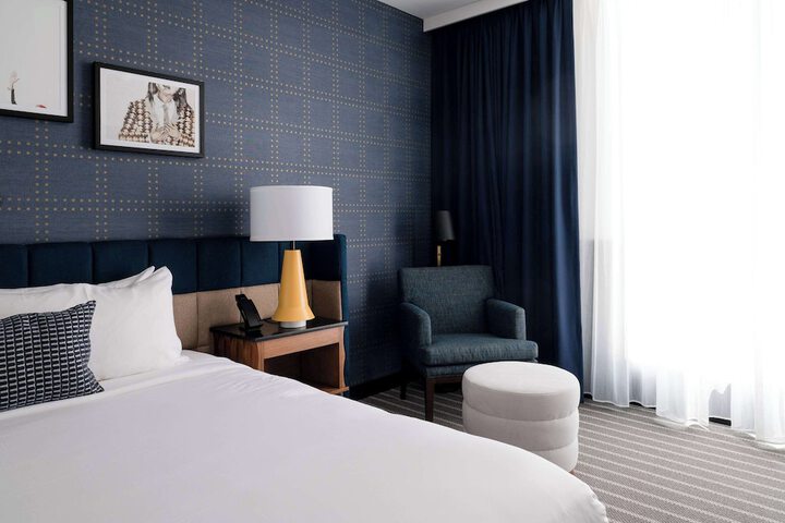 Room 25 of 90
