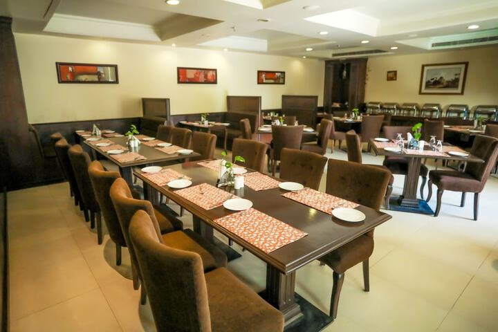 Dining 21 of 35