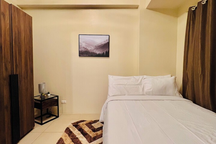Room 17 of 53
