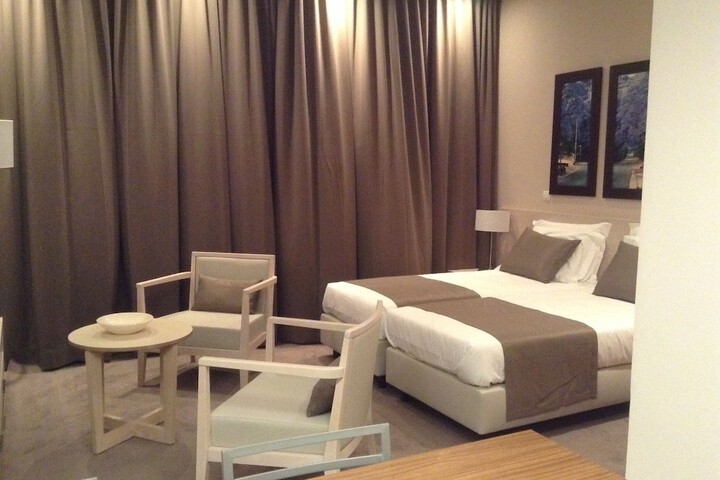 Room 13 of 35