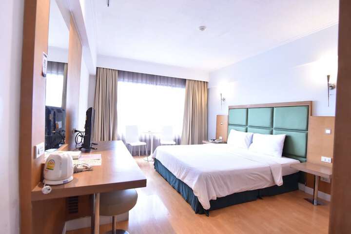 Exterior of Mayflower Grande Hotel Hat Yai