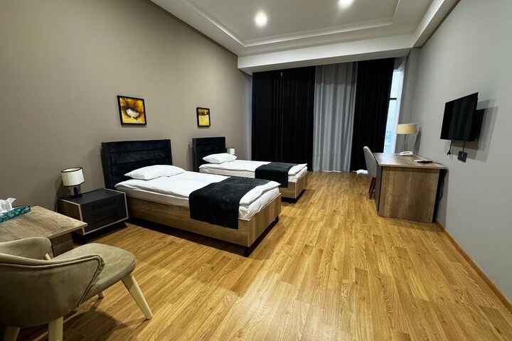 Room 8 of 21