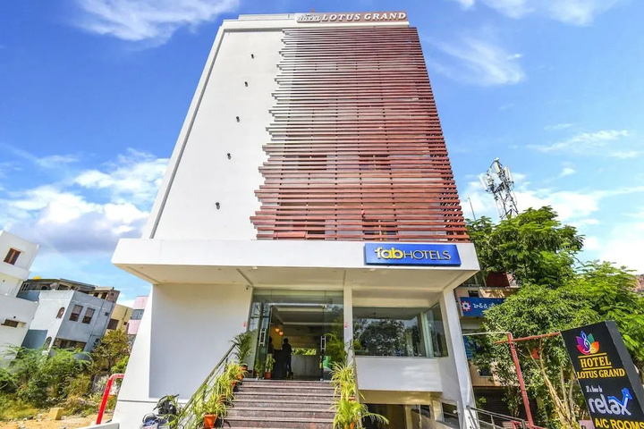 FabHotel Lotus Grand