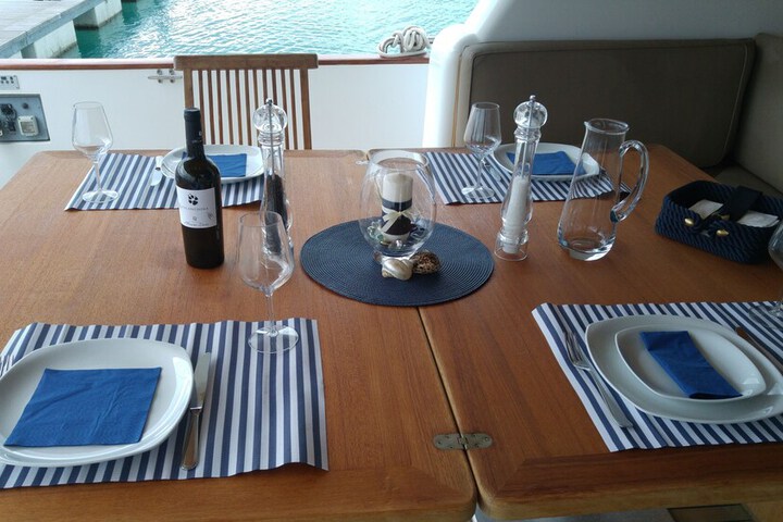 Dining 22 of 39