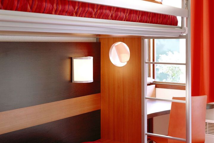 Room 5 of 27