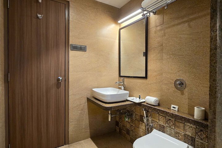 Room 37 of 52