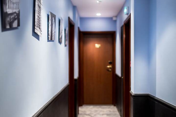 Room 17 of 45