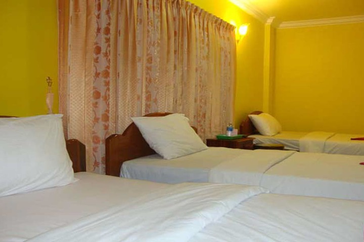 Room 8 of 38