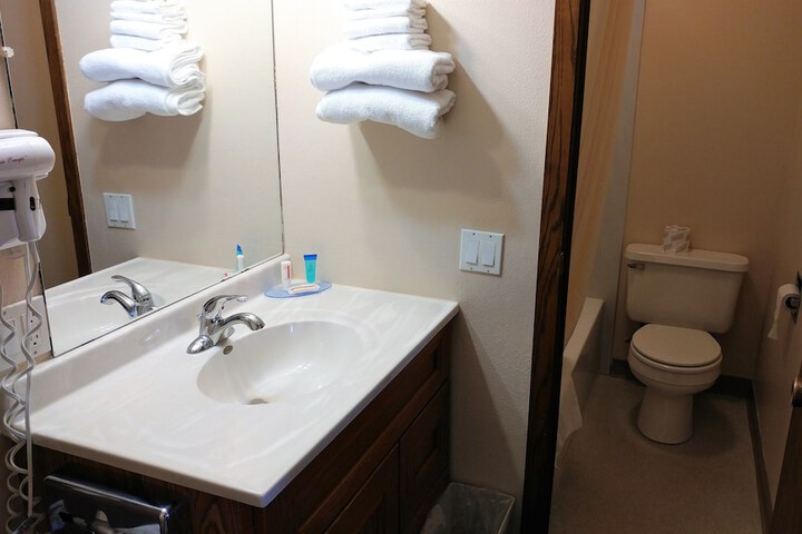 Bathroom amenities