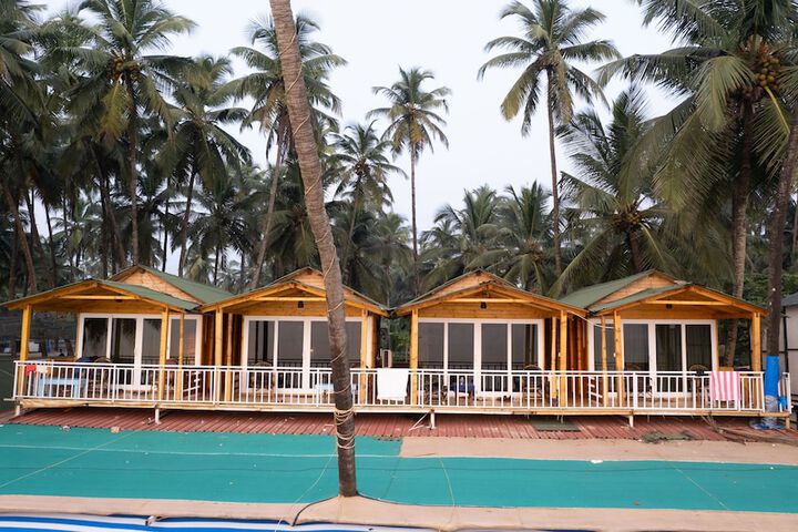 Hi-Tide Coco Huts