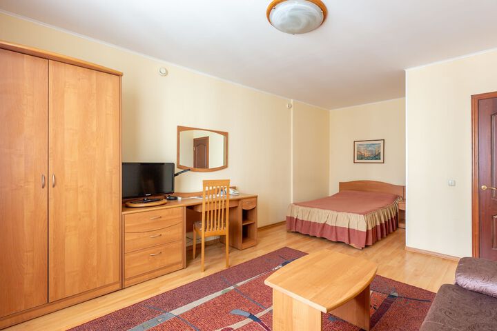 Room 17 of 62